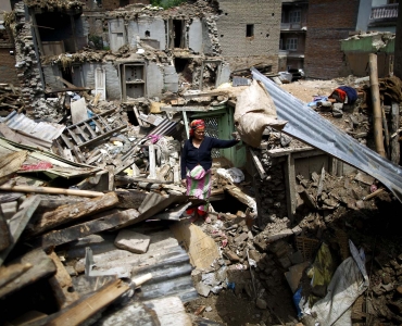 aftershock-lives-Kathmandu-people-earthquake-towns-thousands-April-25